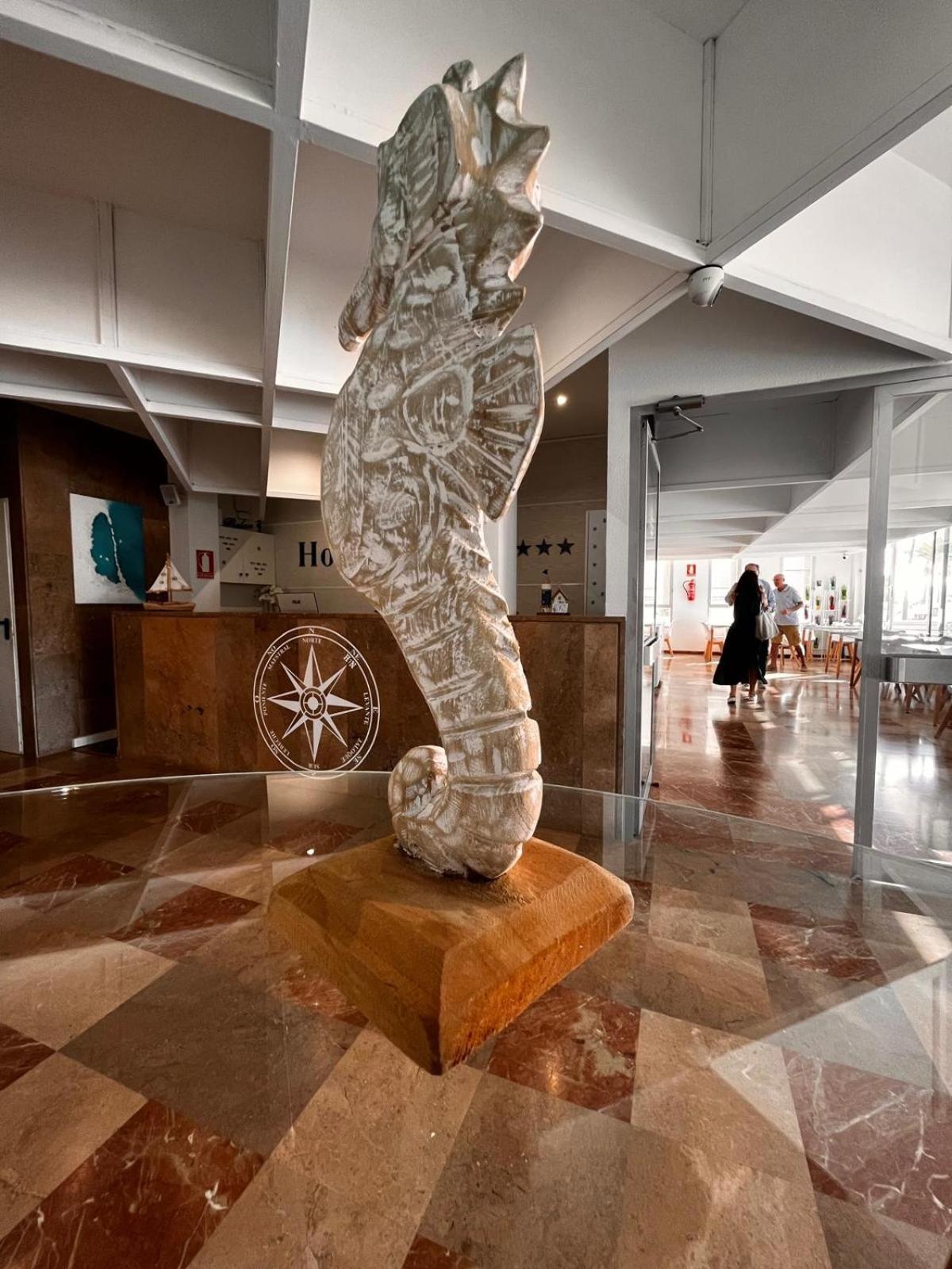 Hotel Neptuno 산페드로델피나타르 외부 사진