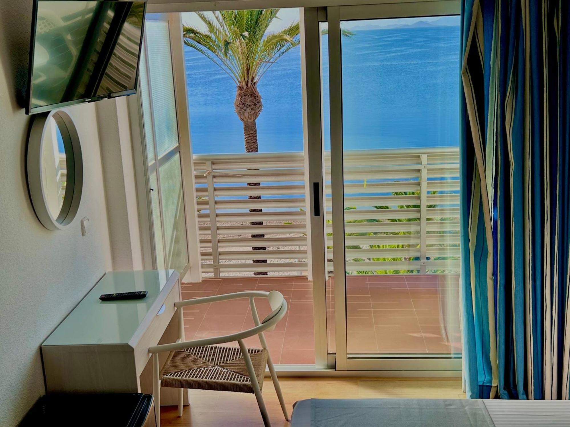 Hotel Neptuno 산페드로델피나타르 외부 사진