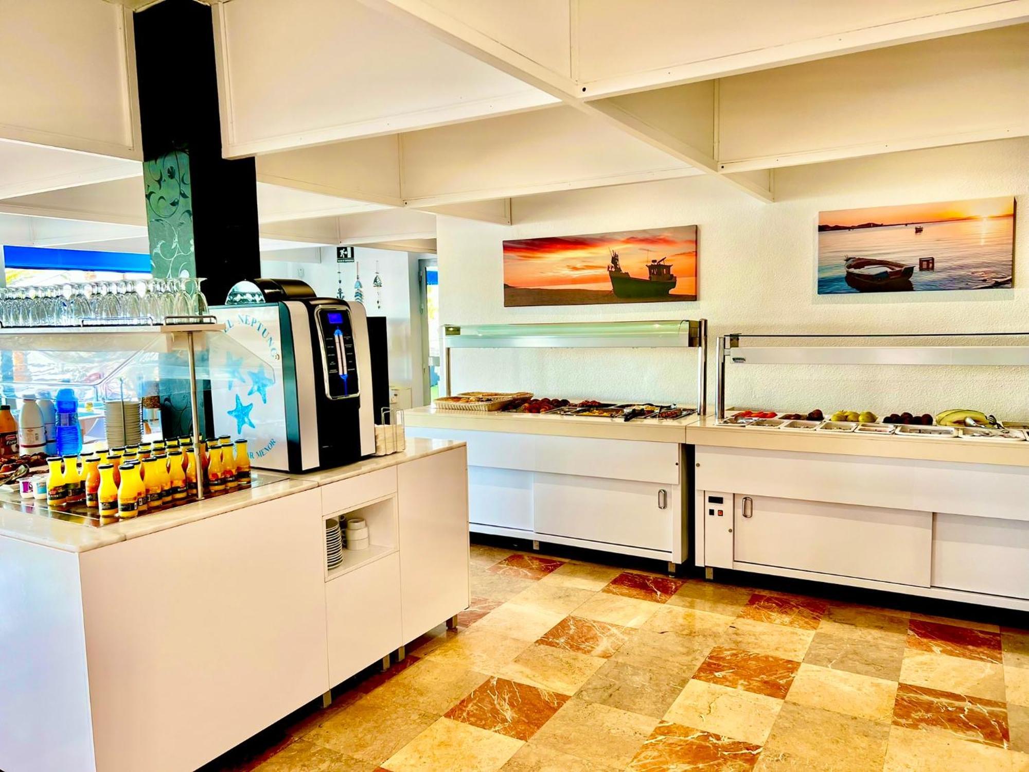 Hotel Neptuno 산페드로델피나타르 외부 사진